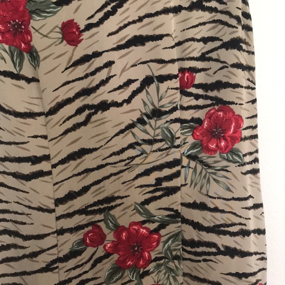 Dress - Picture 6 of 6